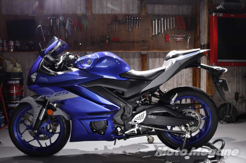 室内保管でもバイクは汚れる!傷や汚れから車体を護る包み込む魅惑のヴェール。最高級の屋内専用バイクカバー「匠 MC Veil」