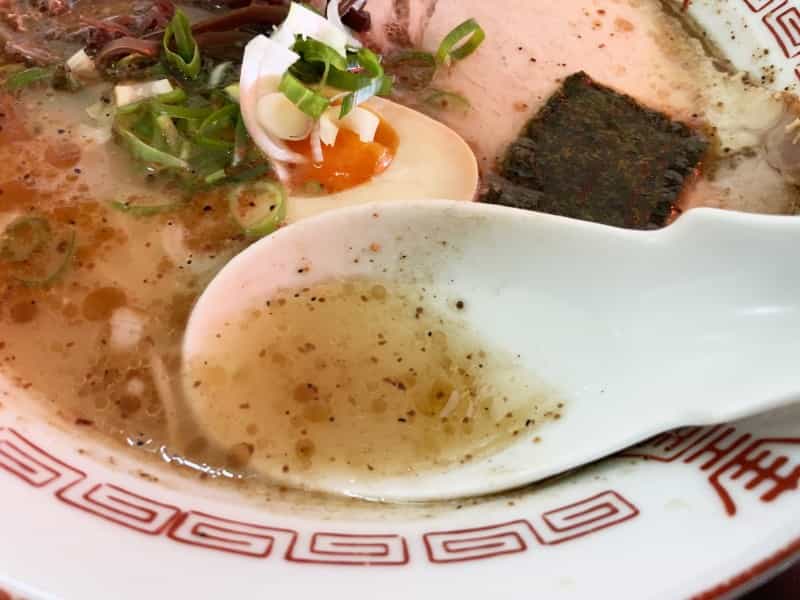 旧浜線の老舗ラーメン店「一福」の昔なつかしい味わいの豚骨ラーメン!半やきめしセットでいただきます