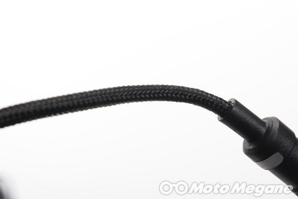 iPhoneユーザーはこれ一択!?バイクからライトニングにダイレクト充電できるDAYTONA バイク専用電源 Lightningを装着!