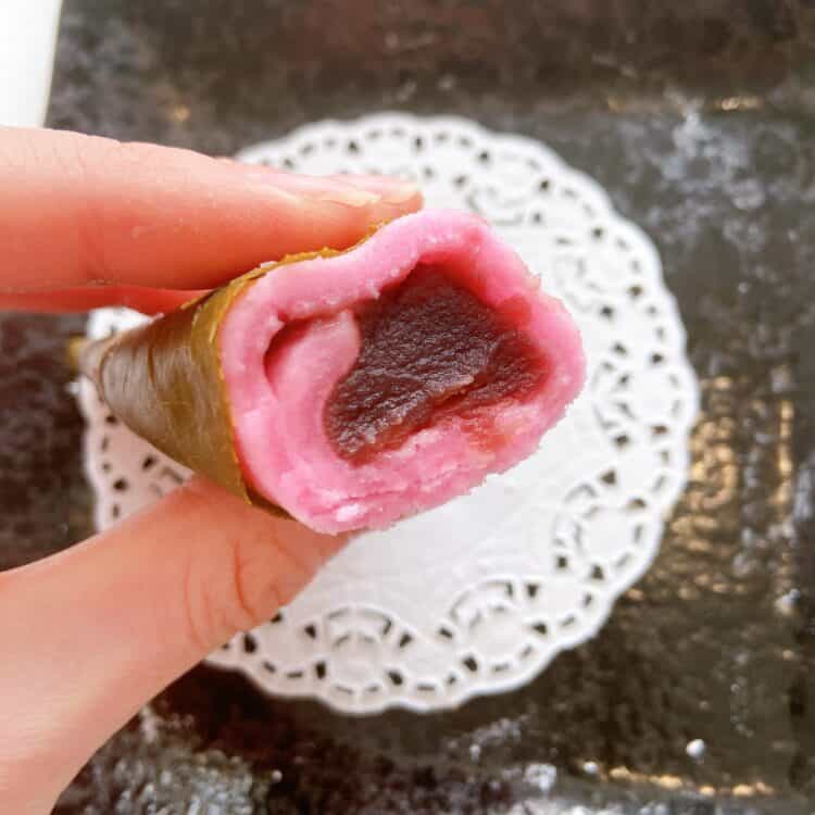 もちもち食感が格別の生地!八王子の人気店『もち八』の絶品和菓子