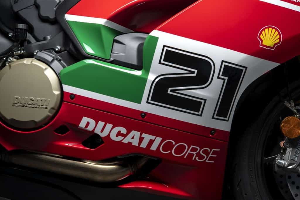 DUCATI・パニガーレV2伝説のレーサー『トロイ・ベイリス』記念モデルが登場!