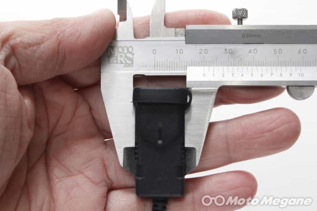 コンパクトかつシンプルなUSB電源ならこれ!防水かつバッテリー電圧モニターまで付いたキジマUSBポートKITシングルインジケーター付