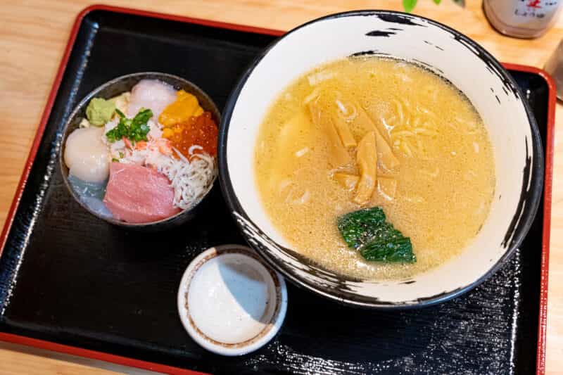 市役所近くにオープン!北海道直送の超新鮮ネタ&ラーメンも?!『八王子水産だヨ!』