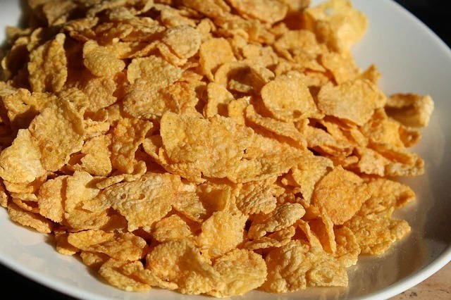 コーンフレークは「医療行為のための食品」として生み出された! ケロッグ兄弟の意外な確執と歴史