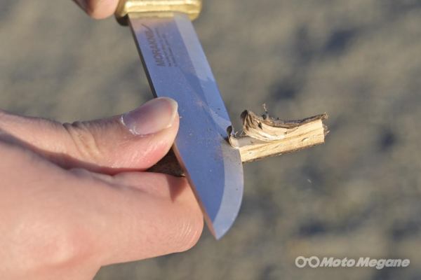 デイキャンプを楽しむための火起こしのコツ。バーナー、焚き火台の種類を解説!こうすれば簡単にスタートできる。はじめての「ソロ」・「デイ」・「キャン」第2回