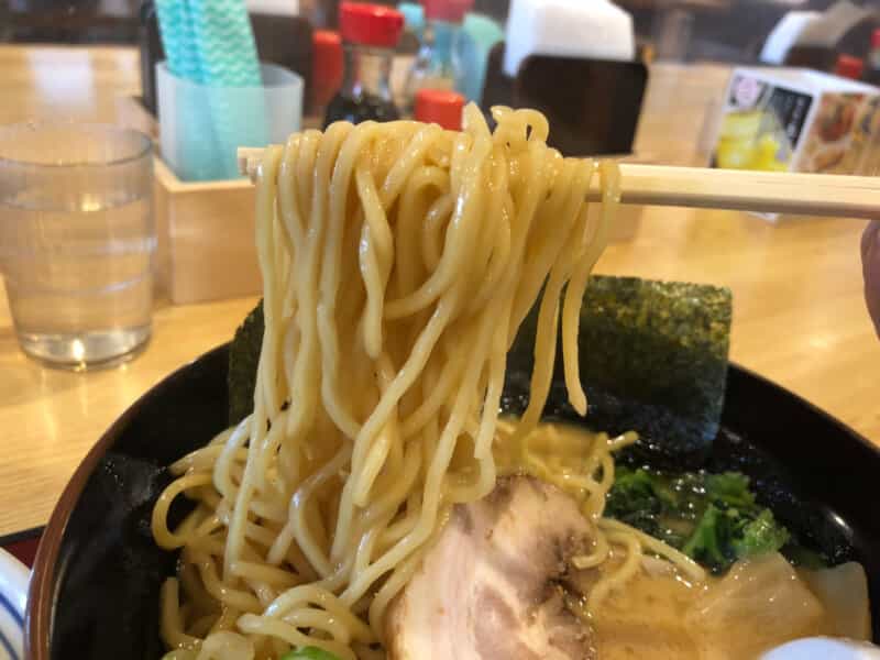 高尾街道沿い『元八王子食堂』が家系らーめんの提供開始!