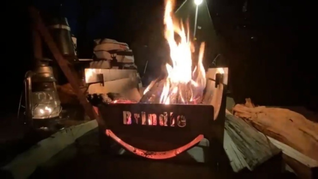 収納「B5サイズ」の焚火台、その組立後サイズに驚き!キャンツーに最適な「BurnMoreNOTE」を知っているか!?