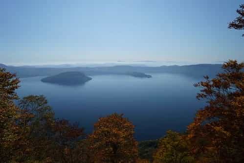 ベストシーズンは10月下旬?青森県の絶景ポイント、奥入瀬渓流の紅葉情報まとめ!