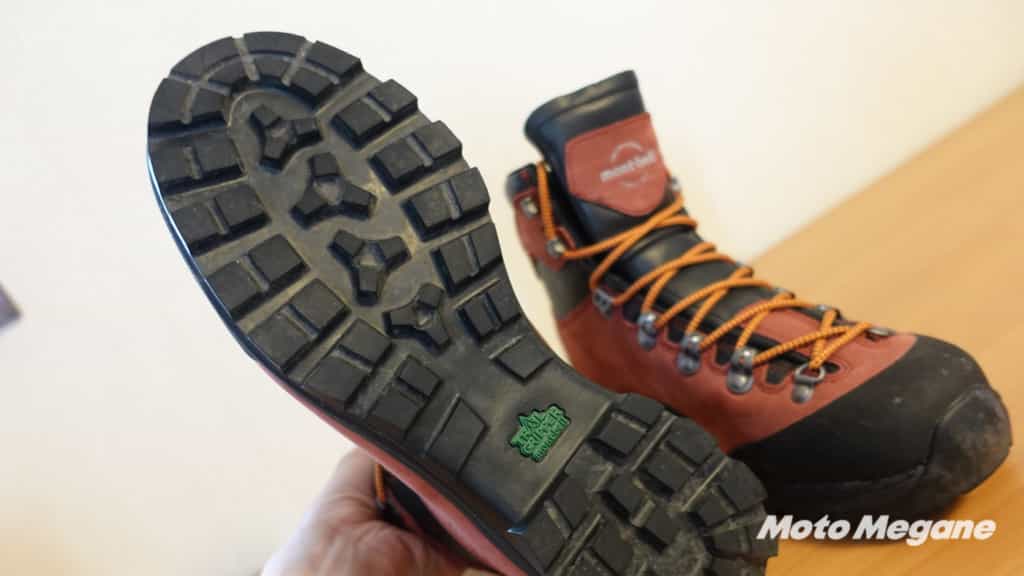 【レビュー】モンベルのアルパインクルーザー2000をバイクツーリング&登山で使ったら最高だった件