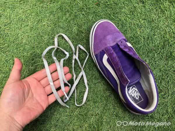 【100均検証】もう、靴紐がチェンジペダルに絡まない!バイク乗りに便利なグッズを100均で発見!!