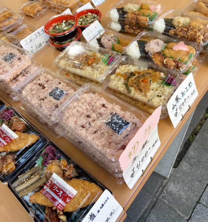 もちもち食感が格別の生地!八王子の人気店『もち八』の絶品和菓子