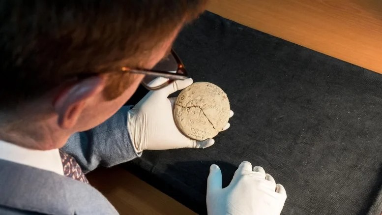 「世界最古の数学の応用例」を3700年前のバビロニアの粘土板から発見。ピタゴラスより1000年早い