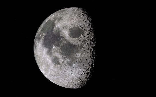 月面には1億トンの「氷」が存在するかもしれない