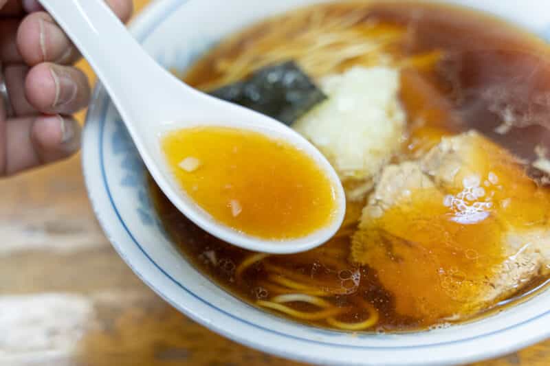 八王子で飲んだら〆はこの店!八王子ラーメンの老舗店『一麺』