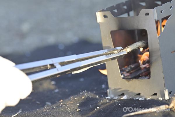 デイキャンプを楽しむための火起こしのコツ。バーナー、焚き火台の種類を解説!こうすれば簡単にスタートできる。はじめての「ソロ」・「デイ」・「キャン」第2回