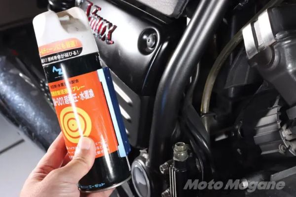 久々に感動!スプレー缶が壁にピタっ!ガレージ収納問題に革命発生