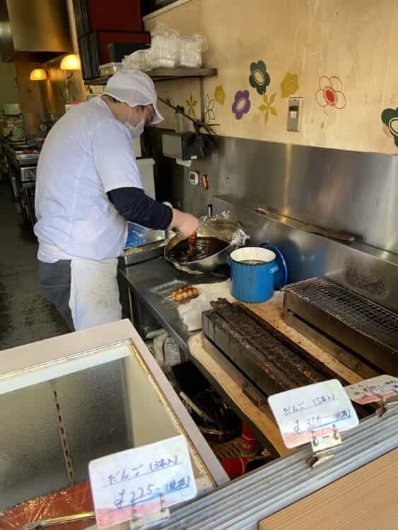 もちもち食感が格別の生地!八王子の人気店『もち八』の絶品和菓子