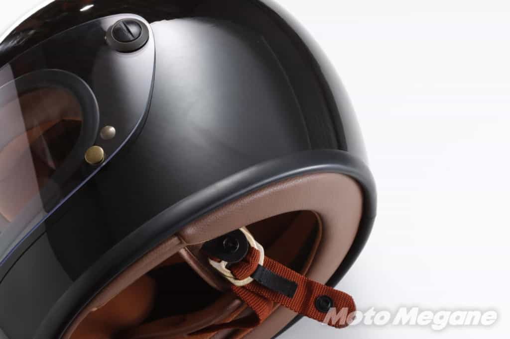 レトロなフォルムとカーボン素材の良いとこ取りしたフルフェイス「NV RoadRacer CARBON HYBRID」