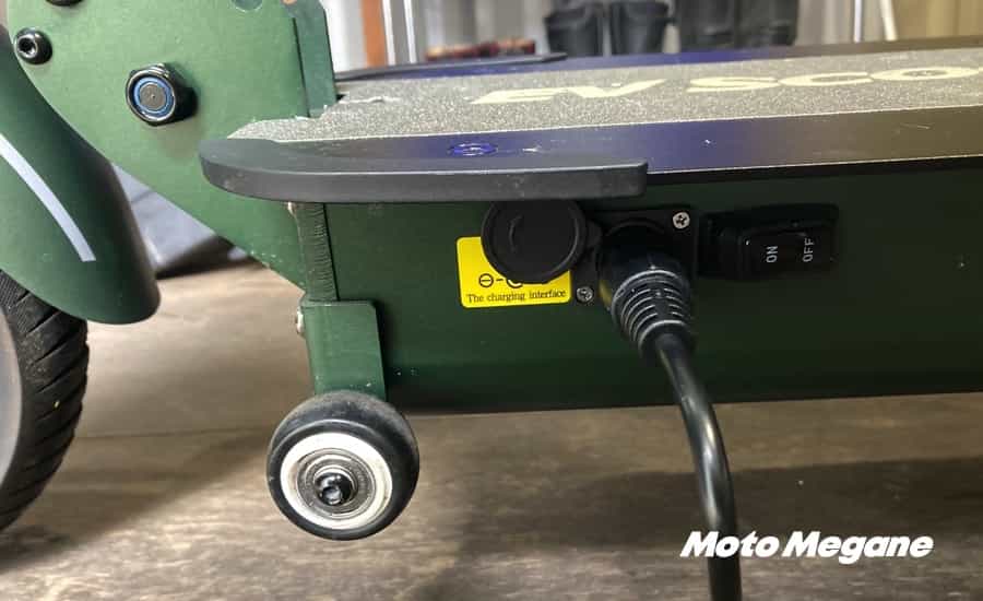 BLAZE EV SCOOTERで電動化の波に乗ってみた!