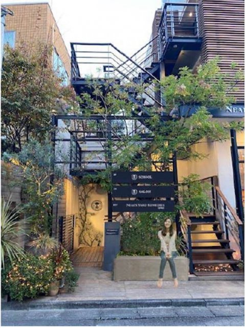 「ニールズヤード」が表参道へ本社移転 屋上にハーブガーデンを併設した最先端のサステナブルオフィス