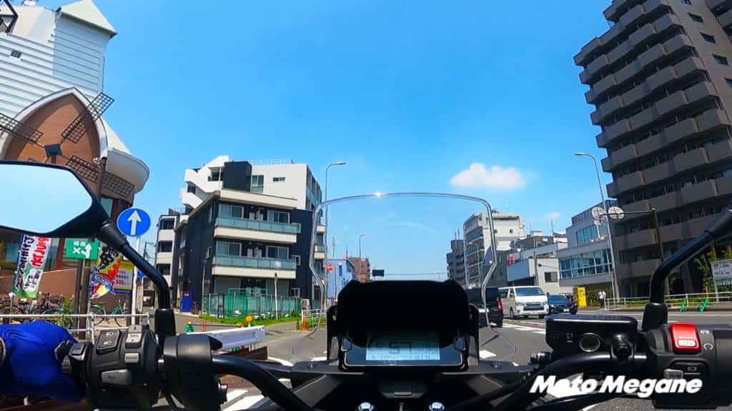 普通のリュックを「背中蒸れないリュック」にするバックパックメッシュサポーター使ってみた
