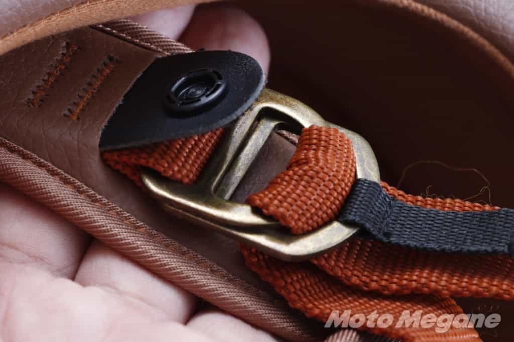 レトロなフォルムとカーボン素材の良いとこ取りしたフルフェイス「NV RoadRacer CARBON HYBRID」