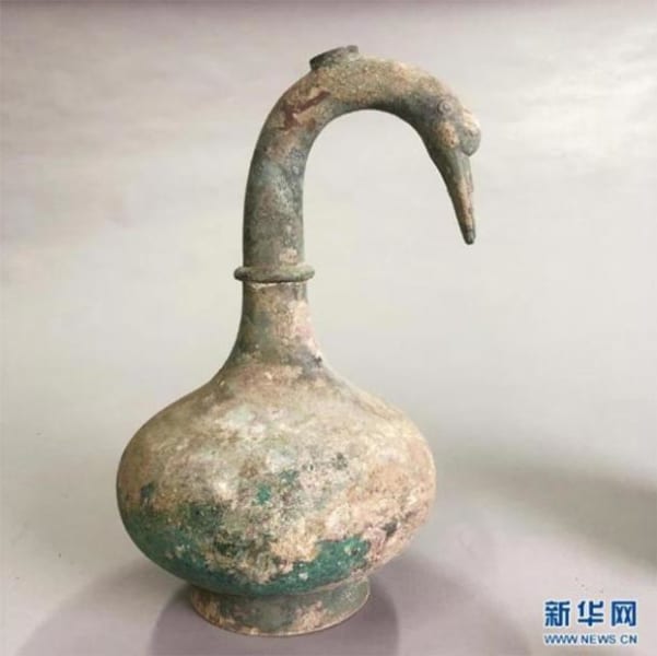 2000年前の「白鳥の壺」を発見!中には「謎の液体」が保存されていた(中国)
