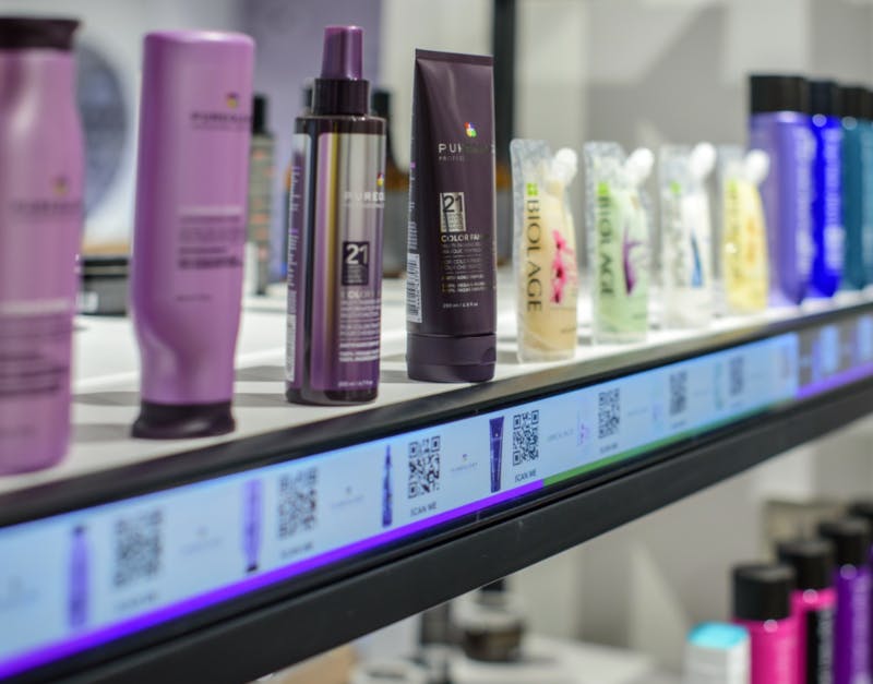 Amazonが美容室を開業、ARでヘアカラーを試せるなど最新テクノロジーを駆使