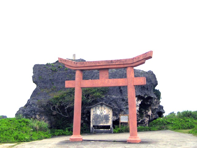 地元住民にも慕われる、宮古島のパワースポット人気15選!国内随一の絶景ポイントも!