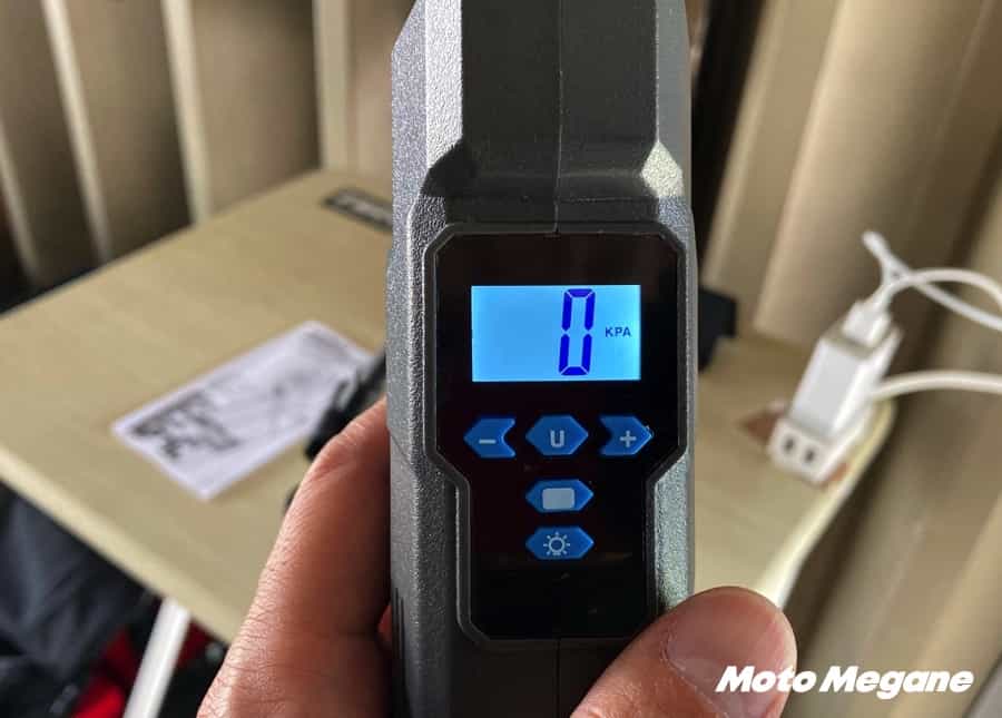 タイヤの空気圧調整のオート化?モバイルエアーポンプを使ってみた結果