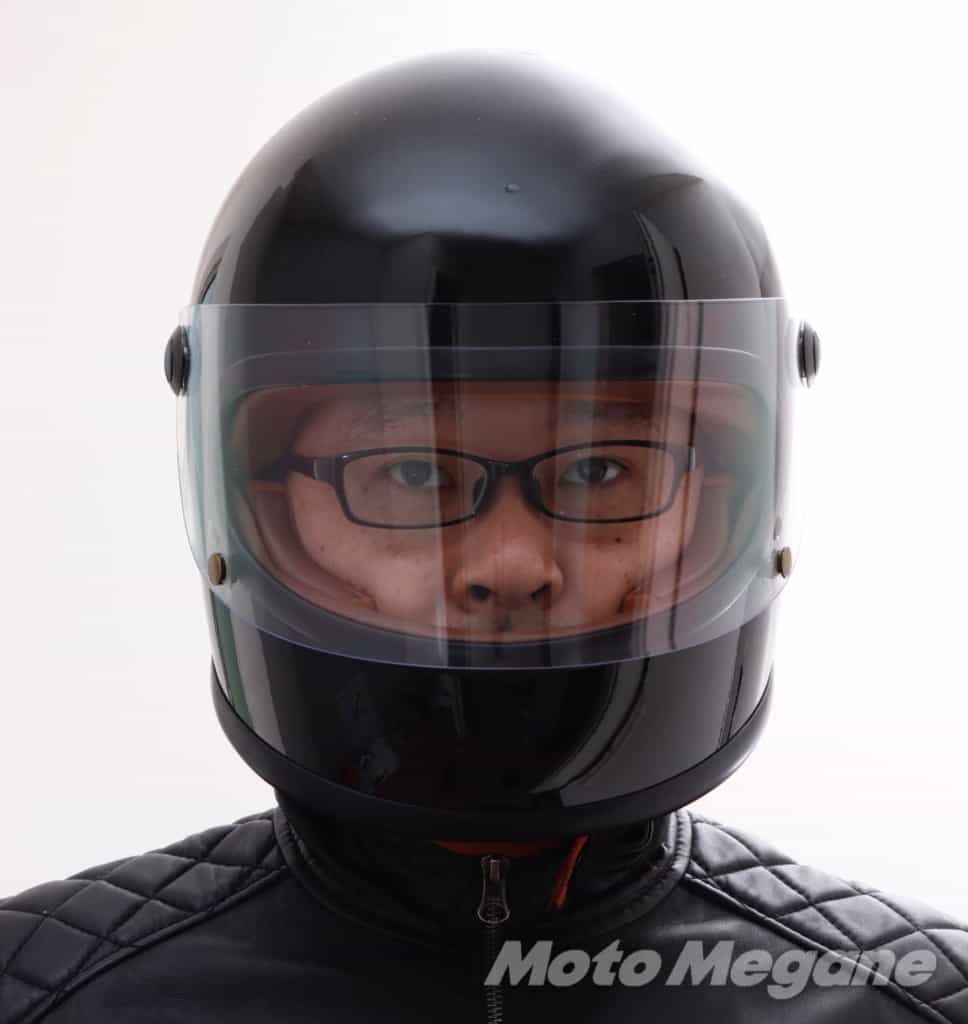 レトロなフォルムとカーボン素材の良いとこ取りしたフルフェイス「NV RoadRacer CARBON HYBRID」