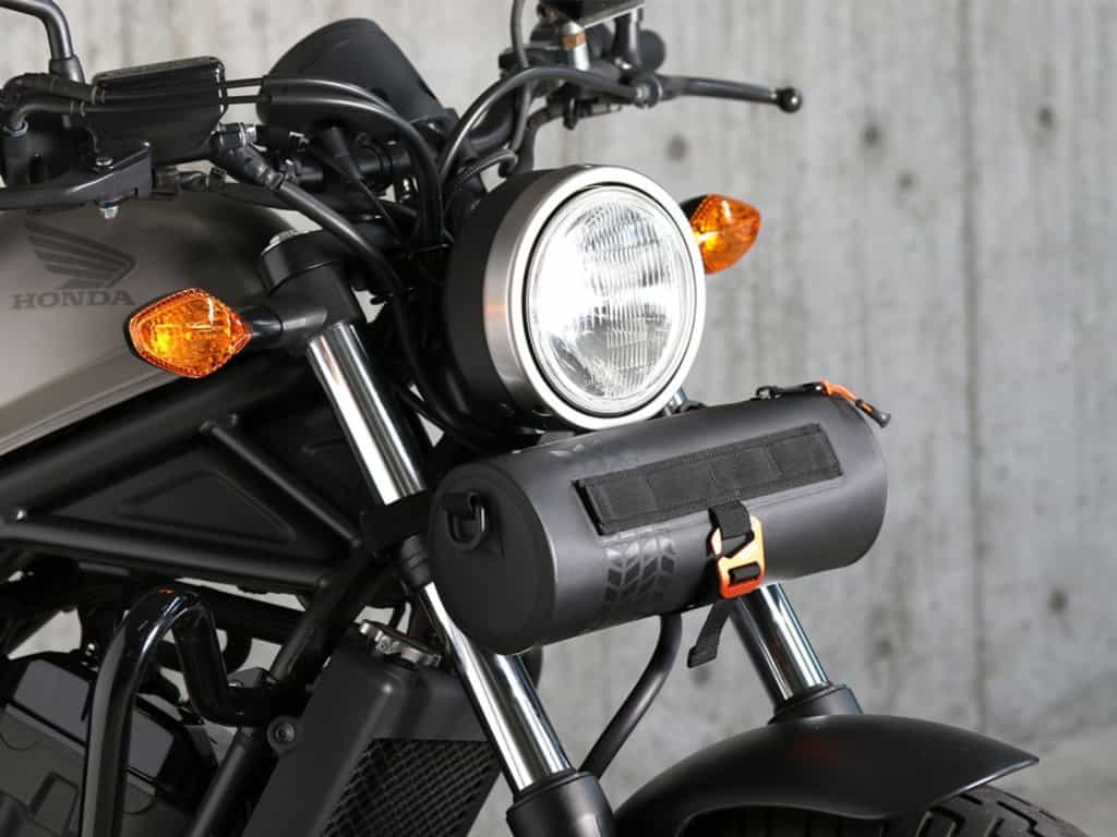 ツールバッグこそ防水が必要だ!バイク工具を錆から護る。ドッペルギャンガーの「ツールバッグ DBT612-BK」。