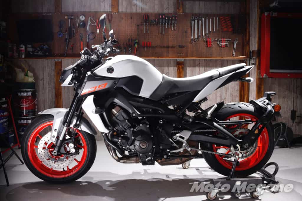 室内保管でもバイクは汚れる!傷や汚れから車体を護る包み込む魅惑のヴェール。最高級の屋内専用バイクカバー「匠 MC Veil」
