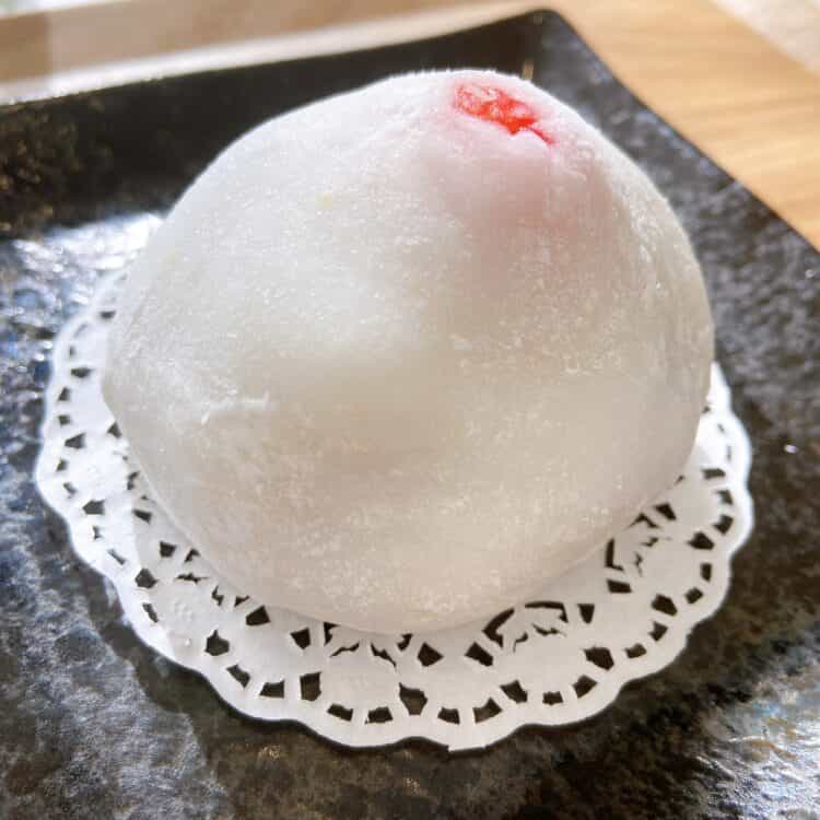 もちもち食感が格別の生地!八王子の人気店『もち八』の絶品和菓子