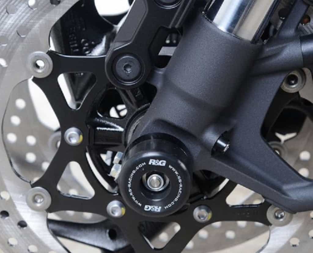 スズキ 新型GSX-S1000をさらにレーシーに!フェンダーレスキットをはじめとしたカスタムパーツがR&G レーシングプロダクツから続々登場!