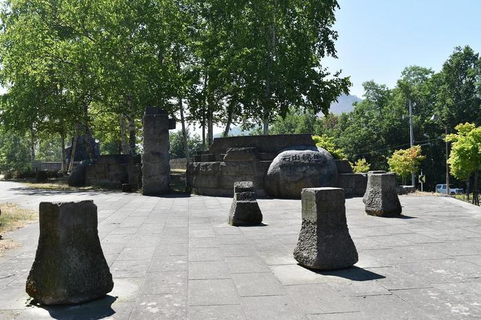 石切り場がアートな公園に変貌!コスプレも映える異空間「札幌市・石山緑地」