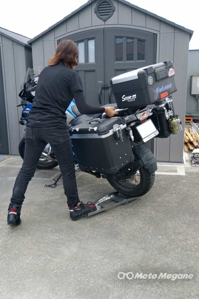 楽に安全に大型バイクを移動させる秘密兵器!WORLD WALK バイクムーバープログレスセット