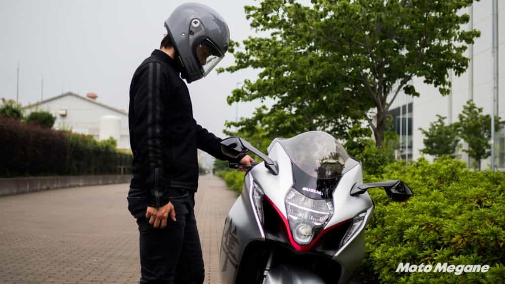 発売から1年たっても品薄で買えない!SHOEI グラムスターの魅力・性能とは?