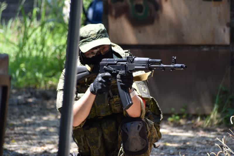 銃はロマン!お城の袂でサバゲーができる?初心者が「菊池BBフィールド」でサバゲー初体験!