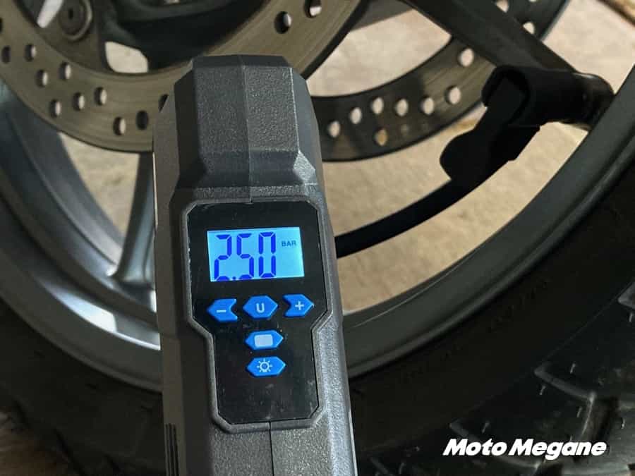 タイヤの空気圧調整のオート化?モバイルエアーポンプを使ってみた結果