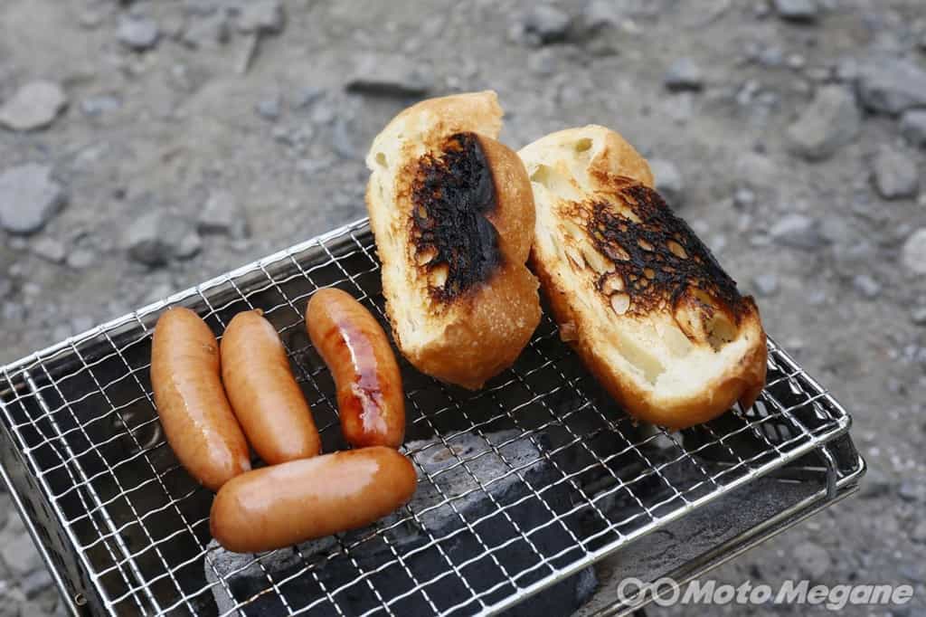 初心者キャンプ飯の作り方&火起こしの勘所と道具をガイド!初めてのキャンプツーリング(後編)
