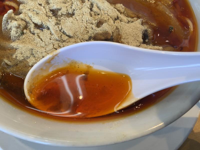 コショウ多すぎ!!平成けやき通り「里屋」の酸辣湯麺が辛いし酸っぱいしで美味しいけれどもう大変!
