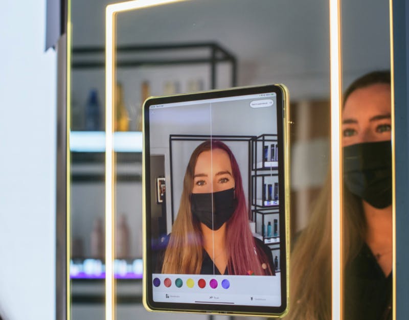 Amazonが美容室を開業、ARでヘアカラーを試せるなど最新テクノロジーを駆使