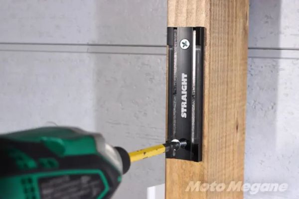 久々に感動!スプレー缶が壁にピタっ!ガレージ収納問題に革命発生