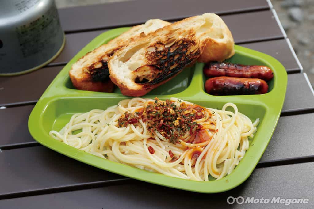 初心者キャンプ飯の作り方&火起こしの勘所と道具をガイド!初めてのキャンプツーリング(後編)