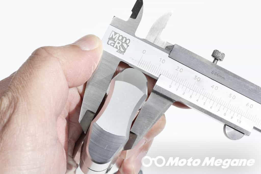 アルミ削り出しで他製品とは一線を画す存在感。プレミアムバイクにもばっちりマッチするSYGN HOUSE MOUNT SYSTEM ABC-6 Smart Phone 汎用ホルダーセット4