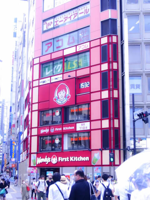 赤毛の女の子でお馴染みの「ウェンディーズ」を徹底取材!おすすめメニューから利用可能な決済方法、お得なクーポンまで