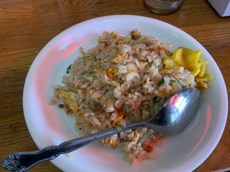 旧浜線の老舗ラーメン店「一福」の昔なつかしい味わいの豚骨ラーメン!半やきめしセットでいただきます