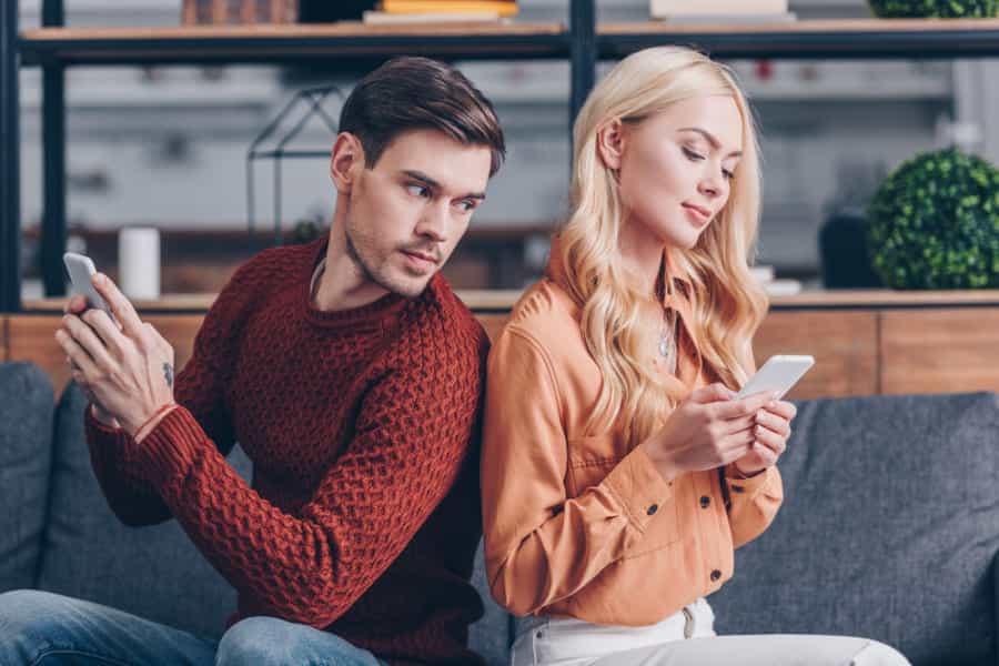 つい「他人が持ってるもの」が気になってしまう脳の仕組みが解明される