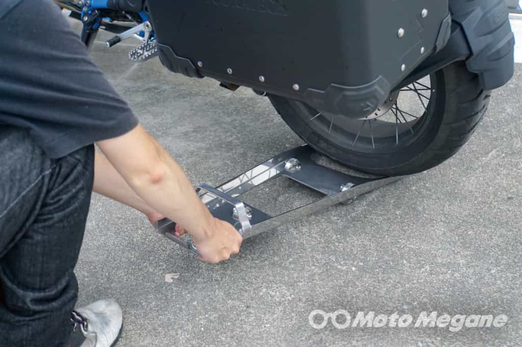 楽に安全に大型バイクを移動させる秘密兵器!WORLD WALK バイクムーバープログレスセット